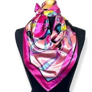 Geometric Print Scarf